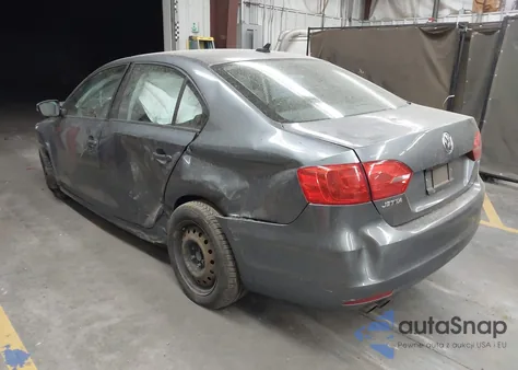 2014 Volkswagen Jetta 1.8T Se z USA, uszkodzony, nr VIN 3VWD17AJ4EM222685